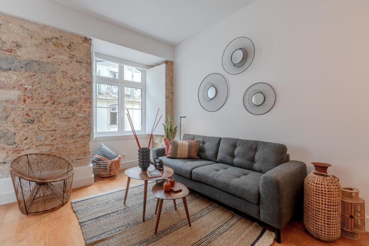 Industrial Haven - Downtown Apartment